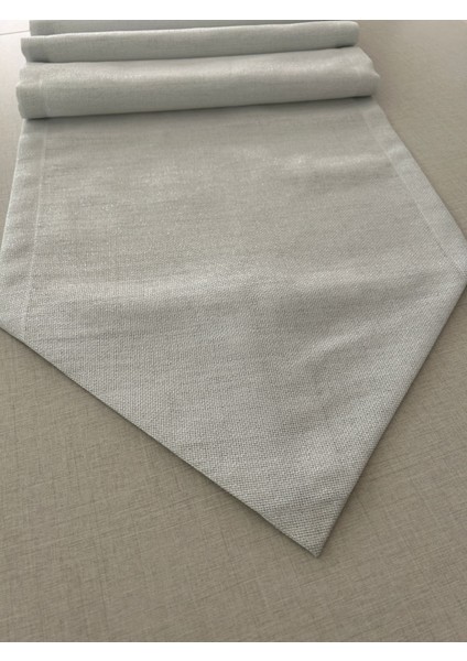 Meral Kurşun Collection Simli Üçgen Runner Gümüş 40 x 160