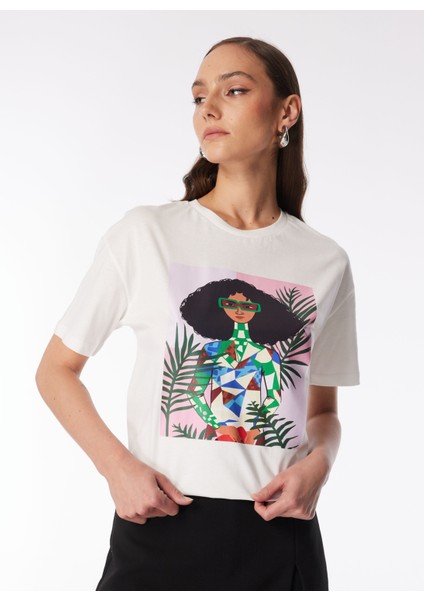 Kırık Beyaz Kadın Bisiklet Yaka Basic T-Shirt F4SL-TST0208