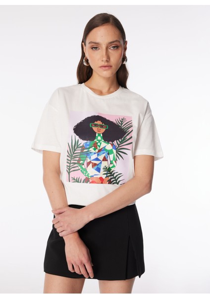 Kırık Beyaz Kadın Bisiklet Yaka Basic T-Shirt F4SL-TST0208 modelleri