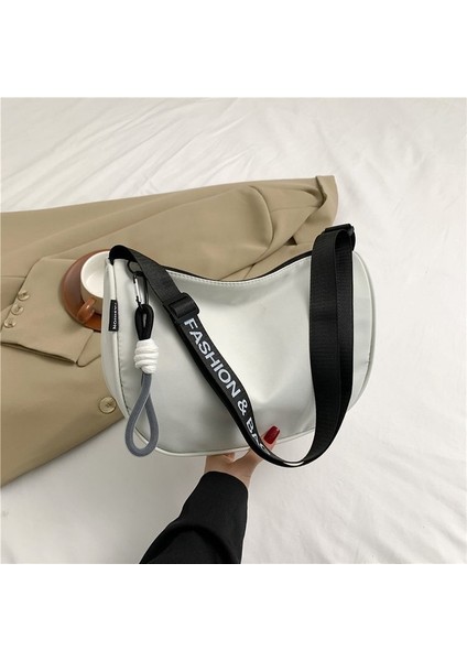 Moda Omuz Geniş Naylon Çanta Kadın Yeni Basit Crossbody Çanta Omuz Yastık Çantası (Yurt Dışından)