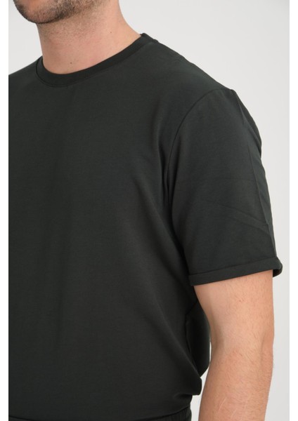 İki İplik Pamuklu Duble Kol Yırtmaçlı T-Shirt Şort Takım - Çam Yeşili modelleri