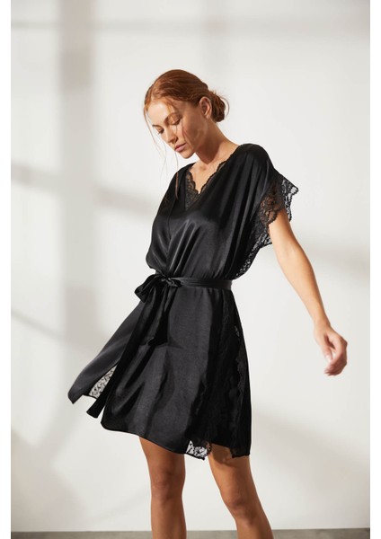 Kadın Vegan Dokuma Dantel Detaylı Kimono