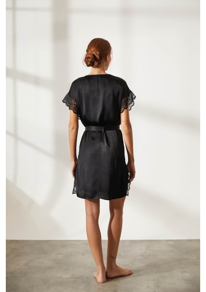 Kadın Vegan Dokuma Dantel Detaylı Kimono fırsatları