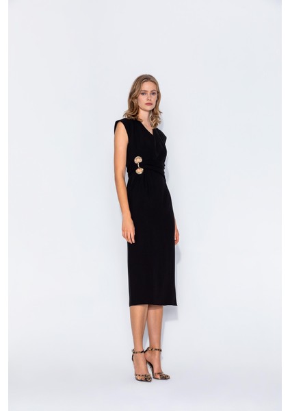 Halka Detaylı Yırtmaçlı Elbise 24S40424 fiyatları