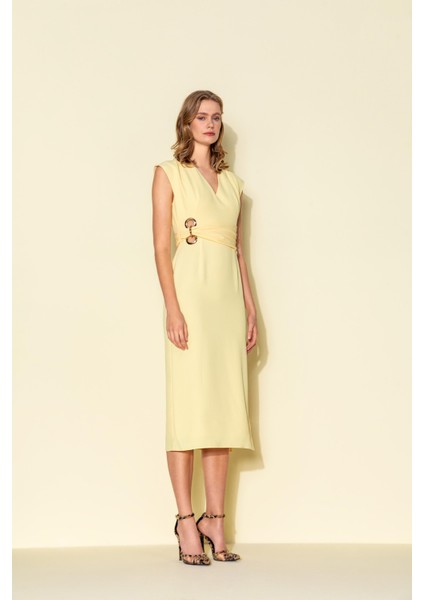 Halka Detaylı Yırtmaçlı Elbise 24S40424 modelleri