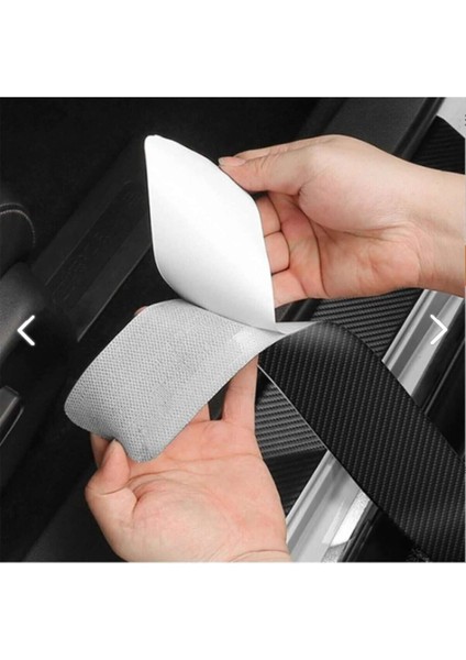 Ford C - Max Logolu Karbon Kapı Eşiği Koruyucu Suni Deri 4'lü Set