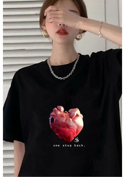 Kadın Siyah Red Heart World Baskılı Oversize Tişört