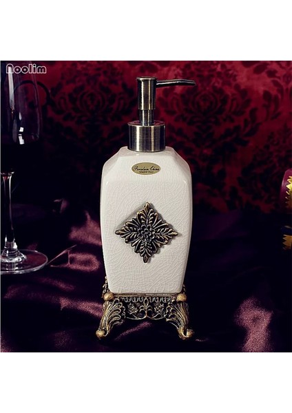 Gümüş-E Tarzı Avrupa Seramik Retro El Yapımı Losyon Dispenseri El Temizleyici Şişe Sabunluk Duş Jeli Şişe Banyo Aksesuarları (Yurt Dışından)
