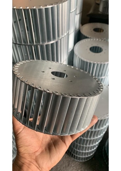 Çap 225 Boy 75 Delik 14 mm Sağ Yön Radyal Fan Pervanesi