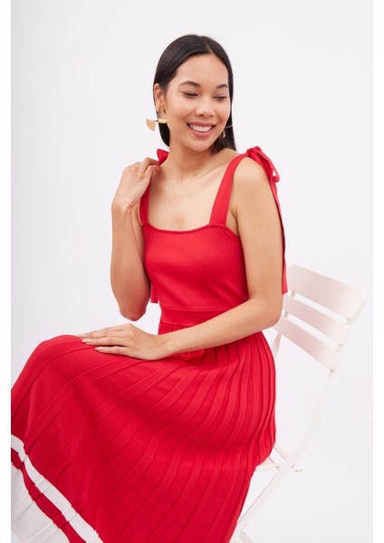 Styleboom x Peraluna Kelly Dress Askılı Bağlama Detaylı Rahat Kesim Midi Boy Yazlık Kadın Triko Elbise - Kırmızı fırsatları