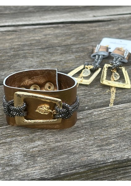 Altın Deri Tasarım Bileklik ve Küpe Seti