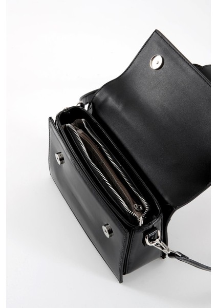 17339 Kadın Omuz Askılı Kol Çantası fırsatları