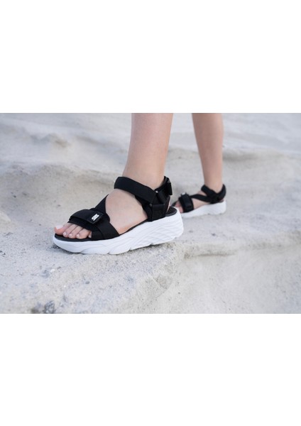 Sandal Spor Kadın Dolgu Topuk Cırtlı Günlük Spor Sandalet SS001-0178.Siyah Beyaz