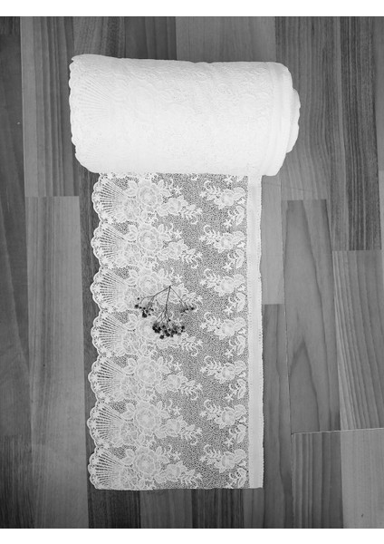 Pvc Dantel Raf Dolap ve Çekmece Örtüsü / Ebat: 23 cm x 5 mt - Beyaz