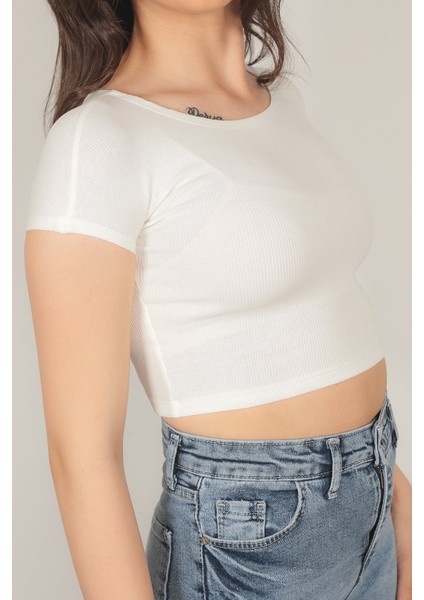 Kadın Kolu Bedende O Yaka T-Shirt modelleri