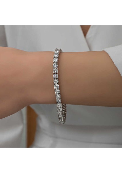 Gümüş 5 mm Beyaz Taşlı Su Yolu Kadın Bileklik