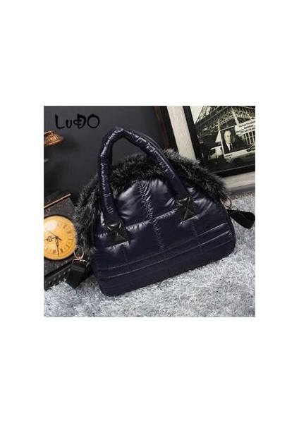 Yağ Yüz Mavi 34X25X14CM Lucdo Marka Lüks Çanta 2022 Yeni Kış Kadın Sıcak Uzay Pamuk Kabuk Çanta Tasarımcısı Tavşan Kürk Çanta Bayan Omuz Çantası (Yurt Dışından)