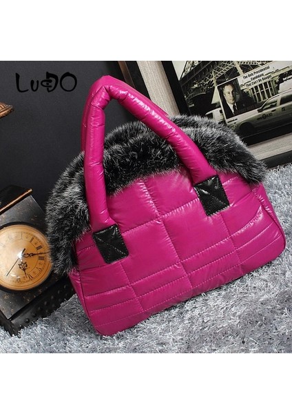 Yağ Gülü 34X25X14CM Lucdo Marka Lüks Çanta 2022 Yeni Kış Kadın Sıcak Uzay Pamuk Kabuk Çanta Tasarımcısı Tavşan Kürk Çanta Bayan Omuz Çantası (Yurt Dışından)