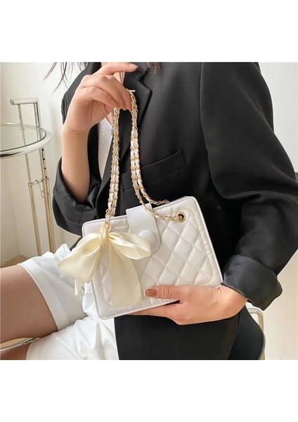 Beyaz Sonbahar Ipek Eşarp Çanta Kadın 2023 Yeni Trendy Moda Eşkenar Dörtgen Zincir Çanta Doku Tek Omuz Koltukaltı Çanta Messenger Çanta (Yurt Dışından) fırsatları