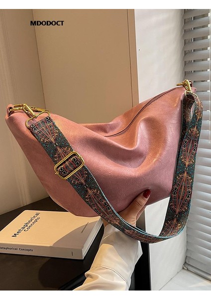 Siyah 2023 Katı Renk Büyük Kapasiteli Crossbody Çanta Yeni Lüks Tasarımcı Basit Stil Omuz Kadınlar Için Yaz Moda Rahat Çanta (Yurt Dışından) modelleri
