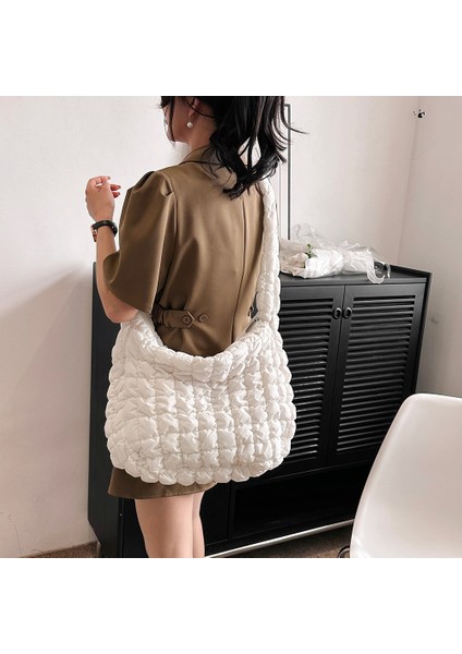 Kabarcık Iplik Pembe Kapitone Yastıklı Kadınlar Için Crossbody Çanta Pileli Kabarcıklar Bulut Omuz Çantaları Büyük Tote Kova Tasarımcı Çanta Dantelli Çanta 2023 (Yurt Dışından) fiyatları