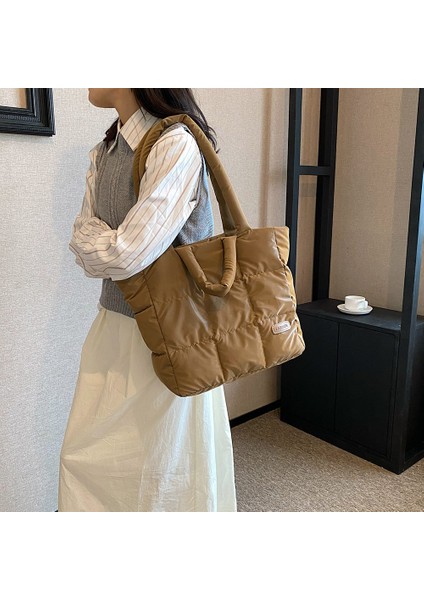 Gümüş Pamuk Yastıklı Omuz Çantası Kadınlar Için Kabarcıklar Çanta Üst Kolu Çanta Kış Kapitone Bulut Tote Çanta Kabarık Işe Gidip Alışveriş Çantaları (Yurt Dışından) modelleri