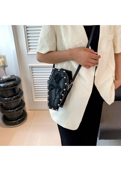 Altın Yeni Yenilik Tabut Şekli Çantalar ve Çanta Kadınlar Için Gotik Çapraz Omuz Çantası Kızlar Küçük Crossbody Çanta Moda Günü Manşonlar (Yurt Dışından) modelleri