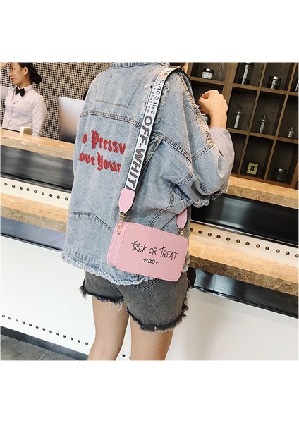 Siyah Yeni Moda Kadın Çantası Kadınlar Için Crossbody Çanta 2022 Kadın Geniş Bant Askılı Çanta Joker Küçük Kare Çanta Basit Trend Çanta (Yurt Dışından) indirimleri