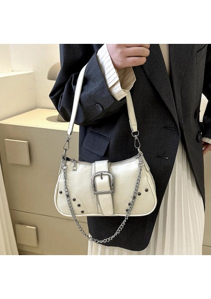 Altın Kadın Hilal Çanta Moda Serin Tarzı Koltukaltı Çanta Katı Renk Lady Kız Yüksek Kaliteli Büyük Çanta Zincir Süsleme ile (Yurt Dışından) fırsatları