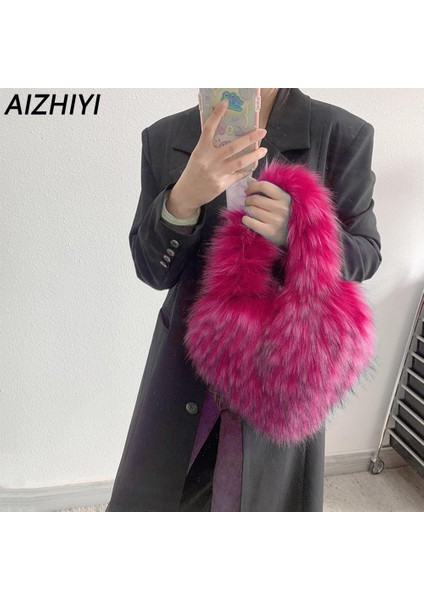 Yeşil Kalp Şeklinde Kürklü Omuz Çantası Kadın Çanta Y2K Kızlar Çanta Kabarık Taklit Kürk Crossbody Çanta Trendy Peluş Shopper Kış Çanta (Yurt Dışından) modelleri