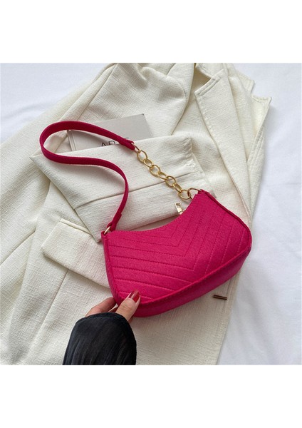 Gül Kırmızı Yeni Kadınlar Için Keçe Omuz Çantası Moda Bağbozumu Koltukaltı Çanta Tasarımı Gelişmiş Doku Koltukaltı Çanta Çantalar Hilal Eyer Çantası (Yurt Dışından)