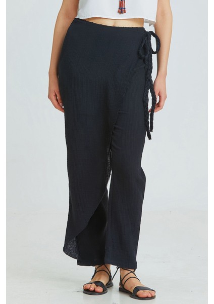Önü Kapamalı Müslin Pantolon Siyah fiyatları