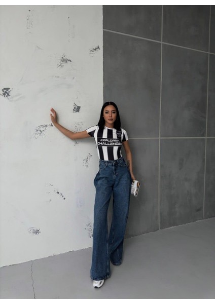 Dijital Baskılı Çizgili Kısa Kollu Crop Bluz fırsatları