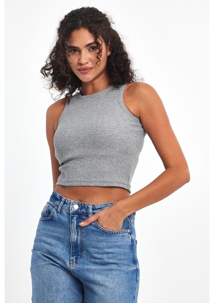Kadın Gri Fitilli Görünümlü Askılı Kalın Esnek Örme Basic Crop Atlet Bluz CMRB93