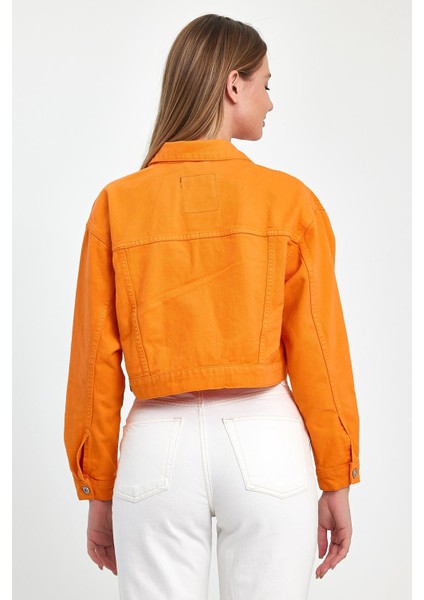 - Kadın Turuncu Crop Ceket