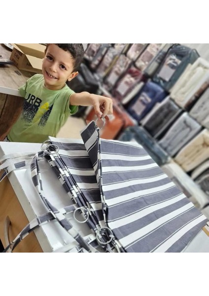 Halkalı Antrasit-Gri Çizgili Balkon Perdesi modelleri