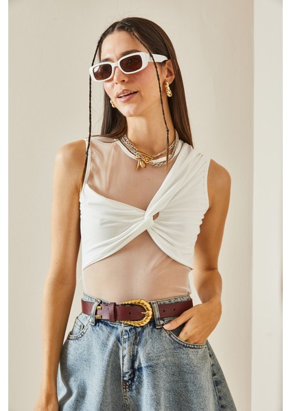 Beyaz Transparan Detaylı Crop Bluz 5YXK2-48609-01 modelleri