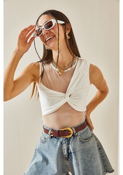Beyaz Transparan Detaylı Crop Bluz 5YXK2-48609-01 fırsatları