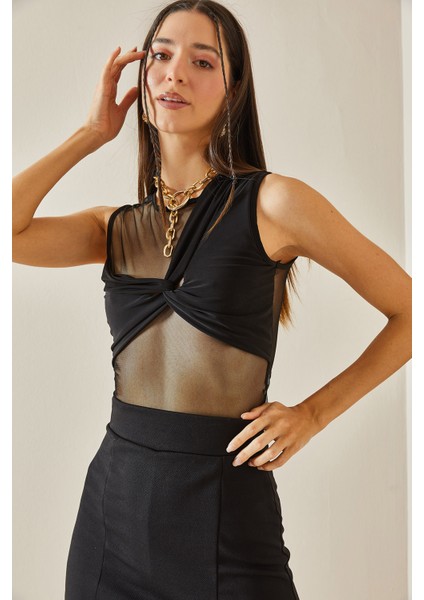 Siyah Transparan Detaylı Crop Bluz 5YXK2-48609-02