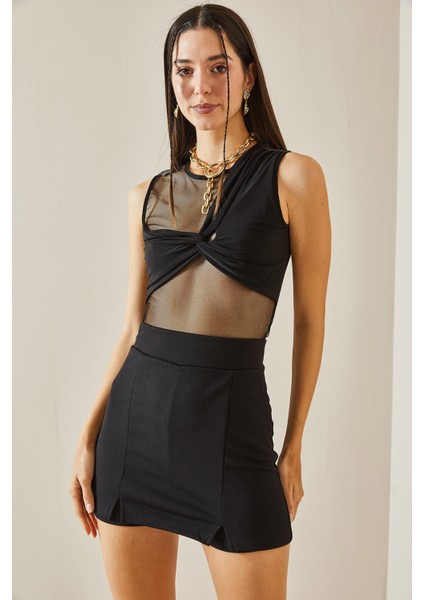 Siyah Transparan Detaylı Crop Bluz 5YXK2-48609-02 fiyatları