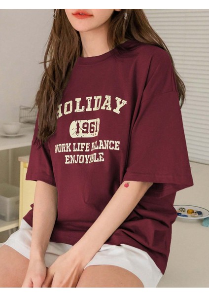 Kadın Bordo Holiday Baskılı Oversize T-Shirt fırsatları