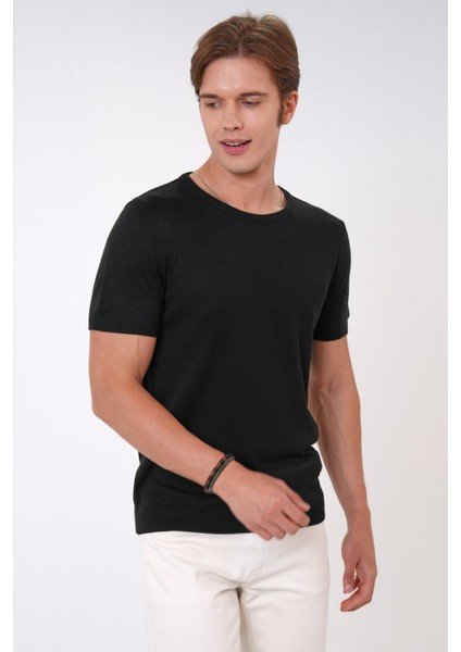Siyah Regular Fit Küba Yaka Triko Tişört