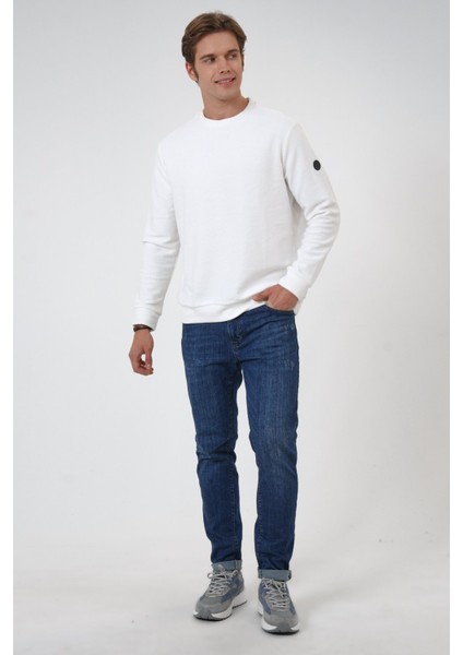 Beyaz Regular Fit Pamuklu Yumuşak Dokulu Bisiklet Yaka Sweatshirt modelleri