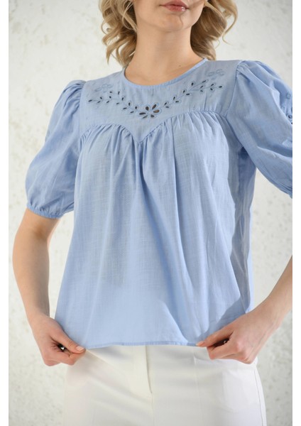 Bisiklet Yaka Nakış Işlemeli Keten Gömlek fiyatları
