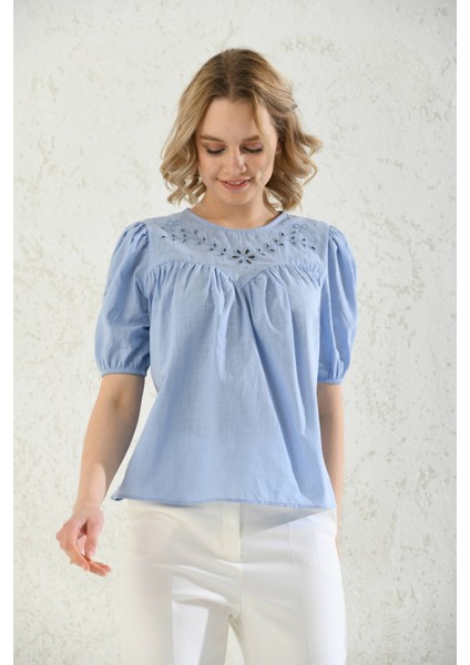 Bisiklet Yaka Nakış Işlemeli Keten Gömlek fırsatları