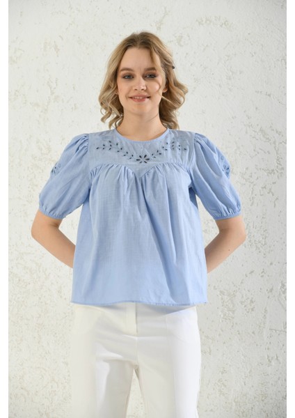 Bisiklet Yaka Nakış Işlemeli Keten Gömlek indirimleri