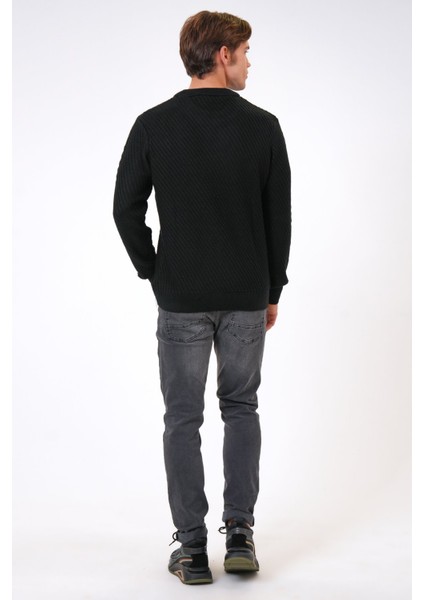 Siyah Regular Fit Yünlü Örgü Desenli Bisiklet Yaka Triko Kazak indirimleri