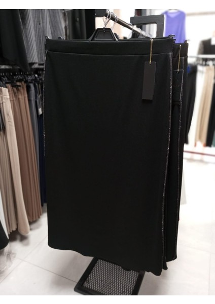 Büyük Beden Bol Likralı Toparlayıcı Yanları Taş Detaylı Kalem Etek