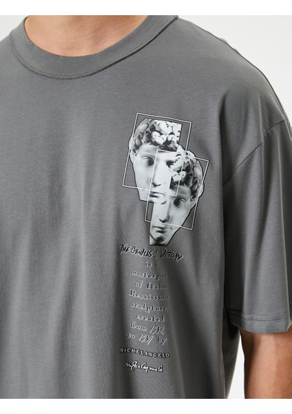 Önü ve Arkası Baskılı Tişört Kısa Kollu Bisiklet Yaka Pamuklu Rahat Kalıp indirimleri