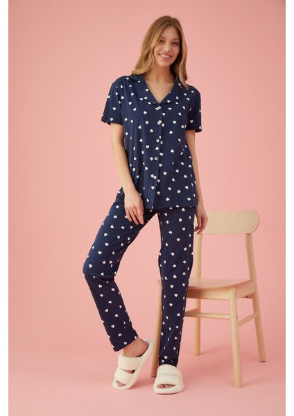 Kadın Lacivert Boydan Düğmeli Gömlek Yaka Kalp Desenli Pijama Takımı